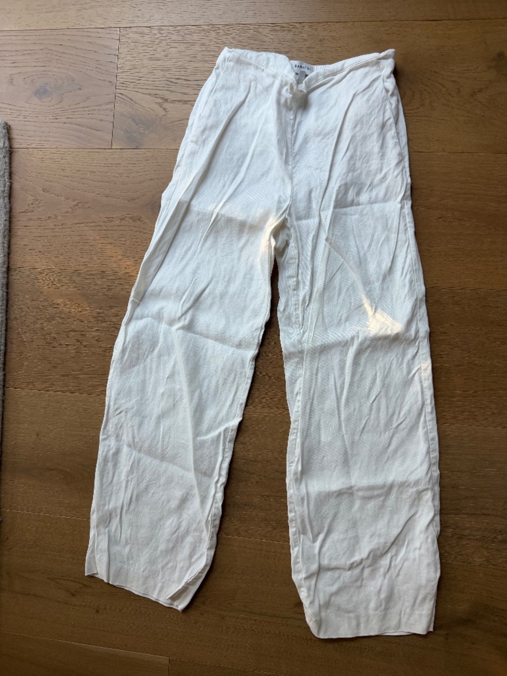Aritzia Babaton White Wide Leg Pants Size 4